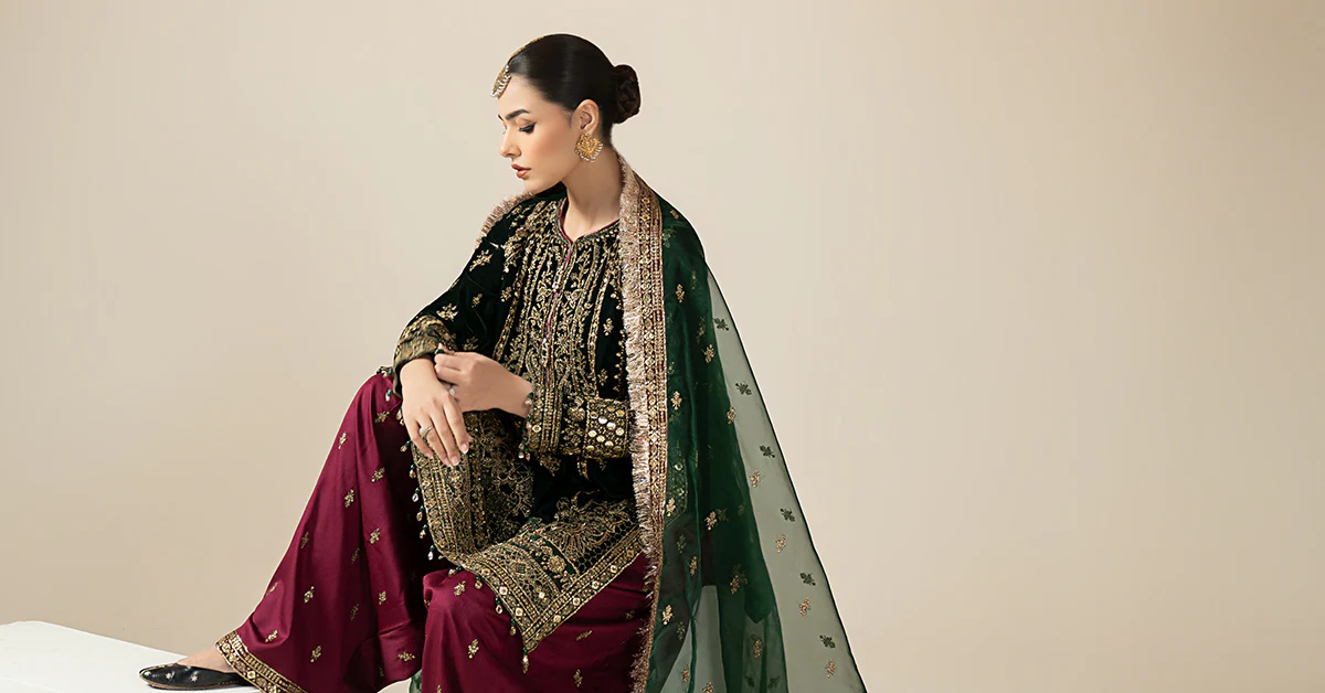 3 Piece Embroidered Velvet Suit - Image 10