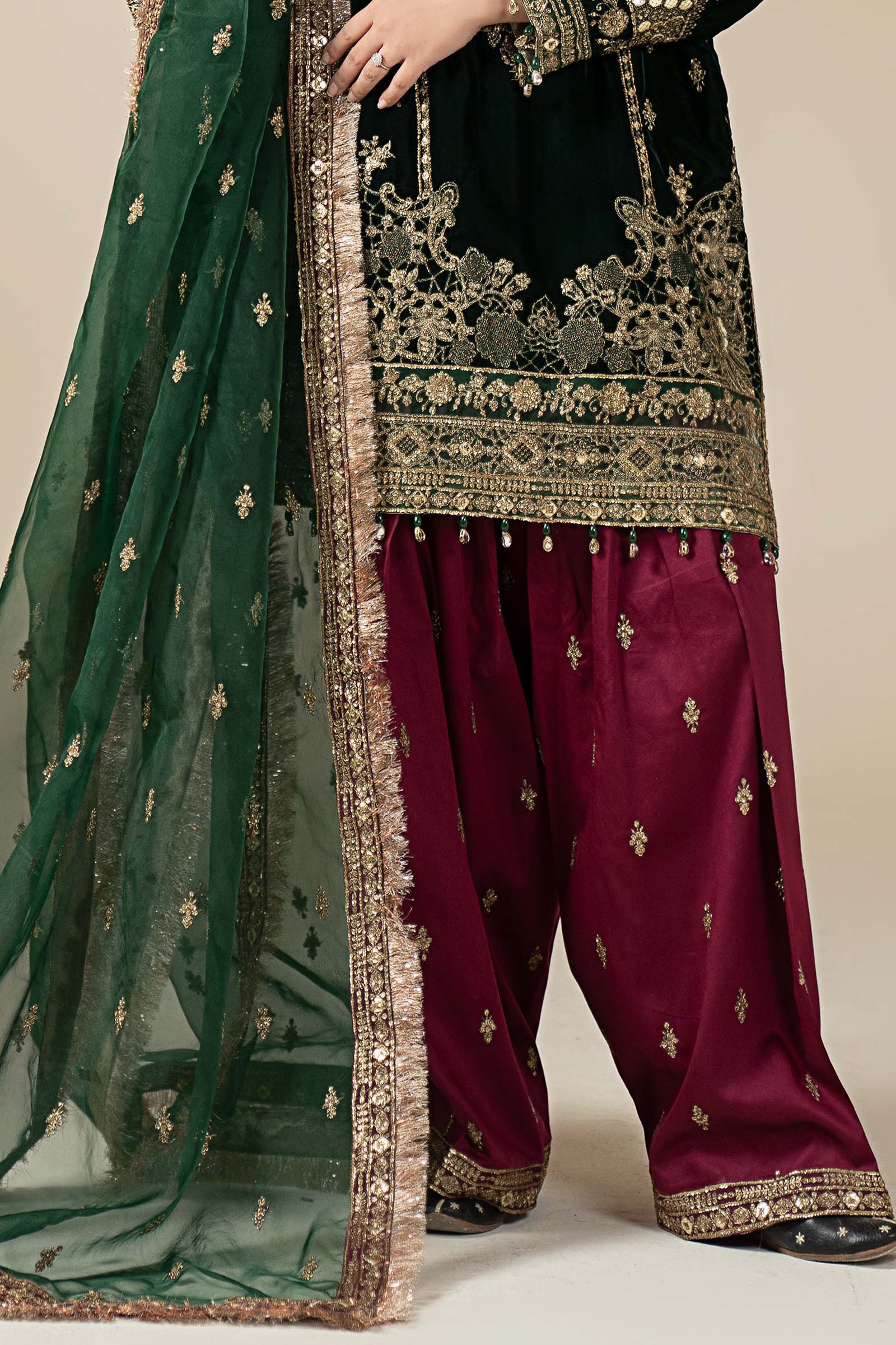 3 Piece Embroidered Velvet Suit - Image 7