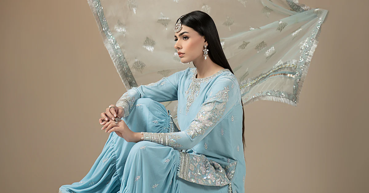 3 Piece Embroidered Velvet Suit - Image 10