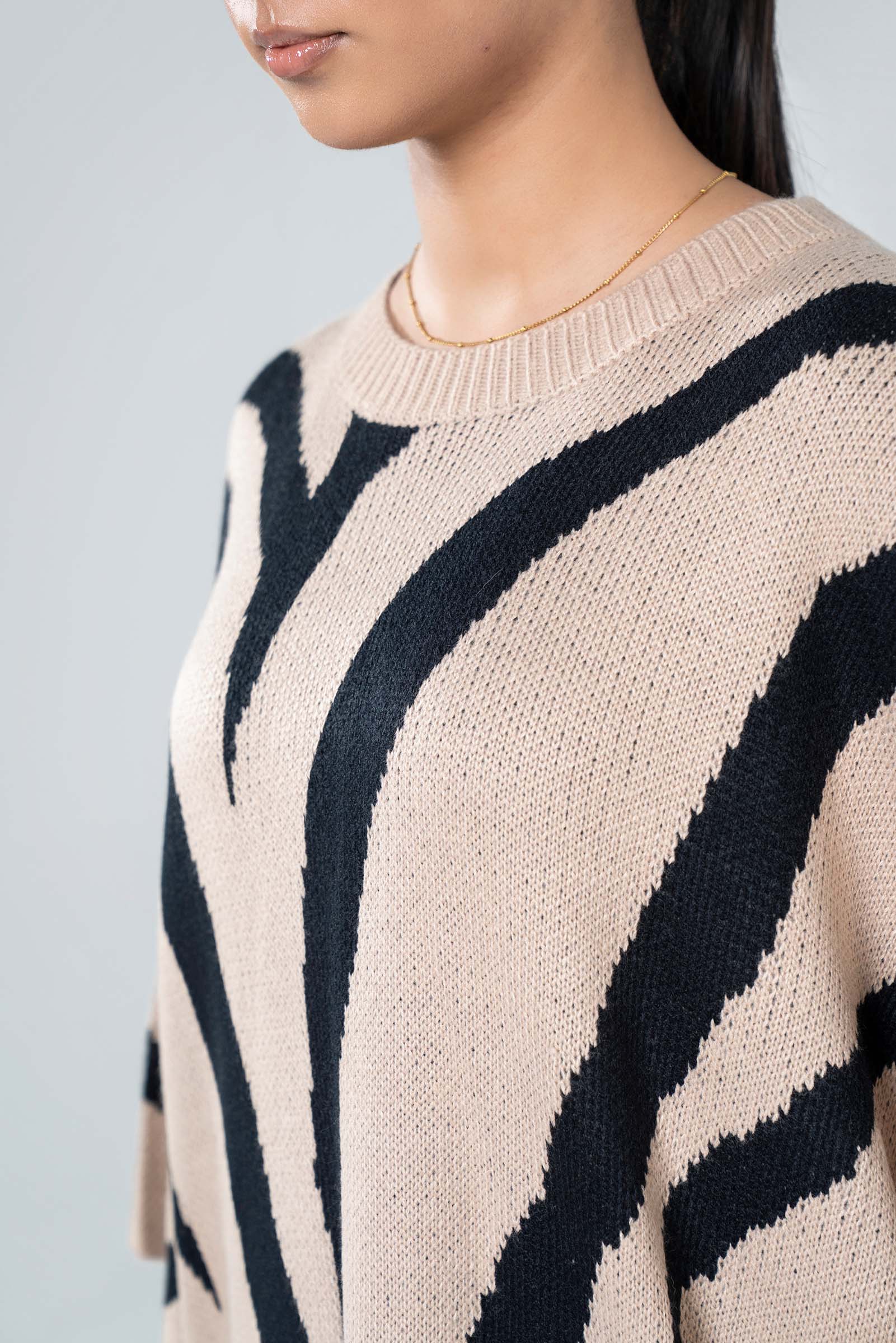 Relaxed Knitted Sweater - Image 4