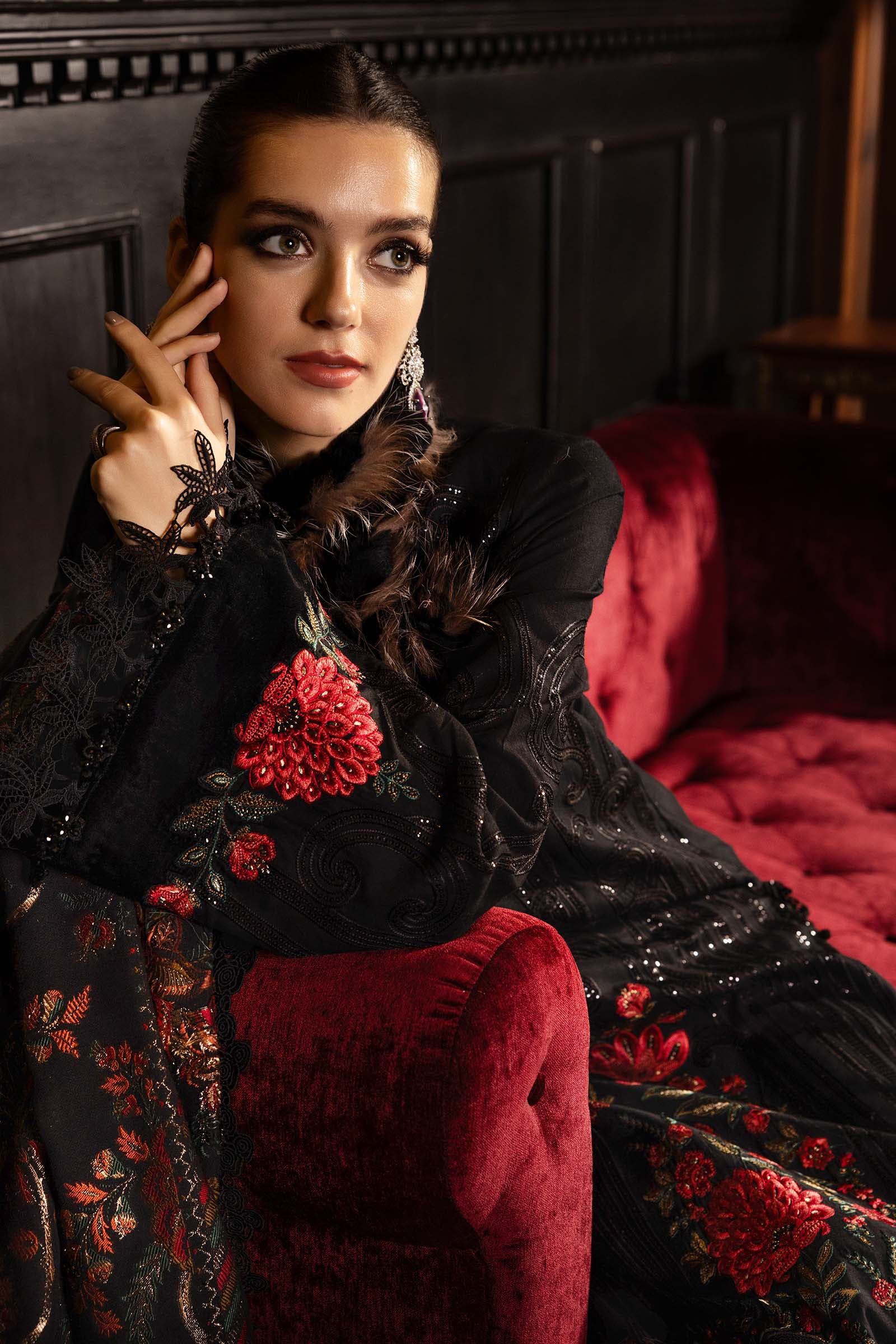 3 Piece Unstitched Embroidered Linen Suit - Image 3