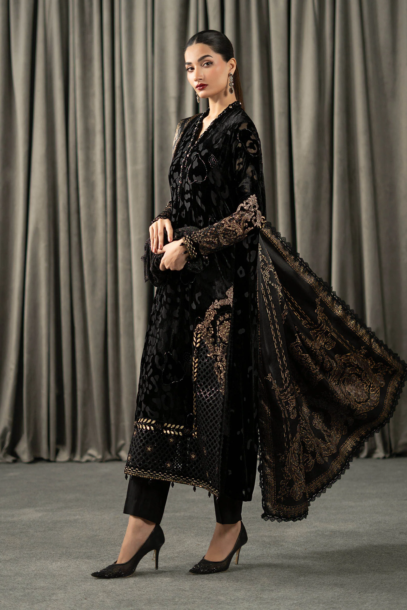 3 Piece Embroidered Palachi Suit - Image 4