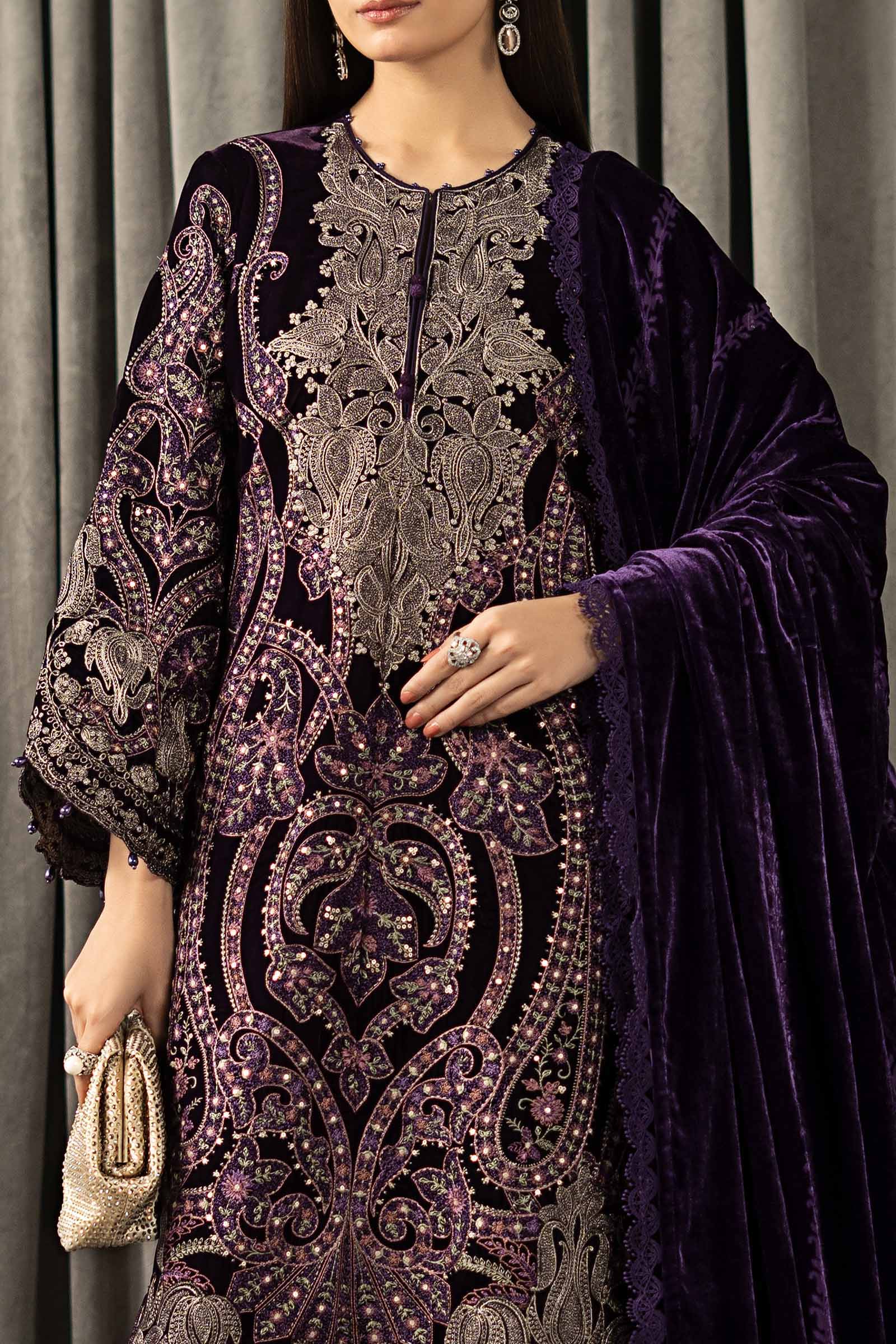3 Piece Embroidered Velvet Suit - Image 3