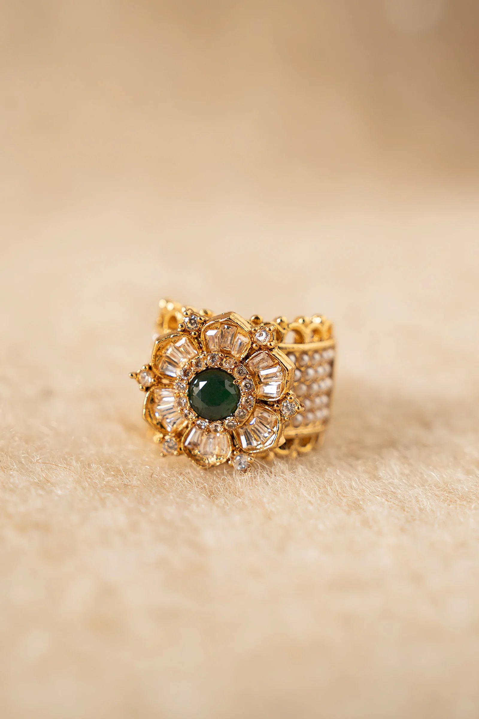 Zironyxa Ring